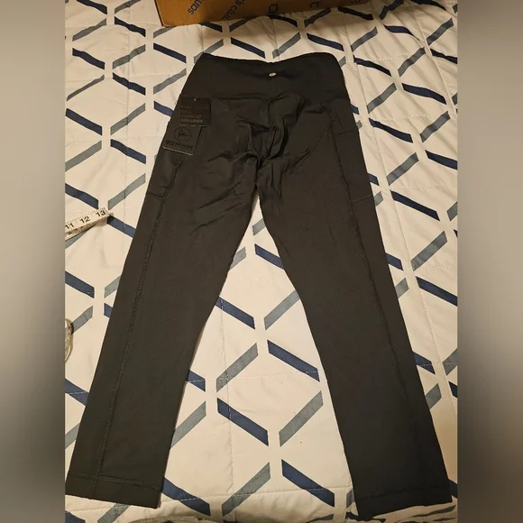 Yoga Capris - Yoga Leggings - Yoga Capris for Women size XS. BRAND NEW - Picture 10 of 11